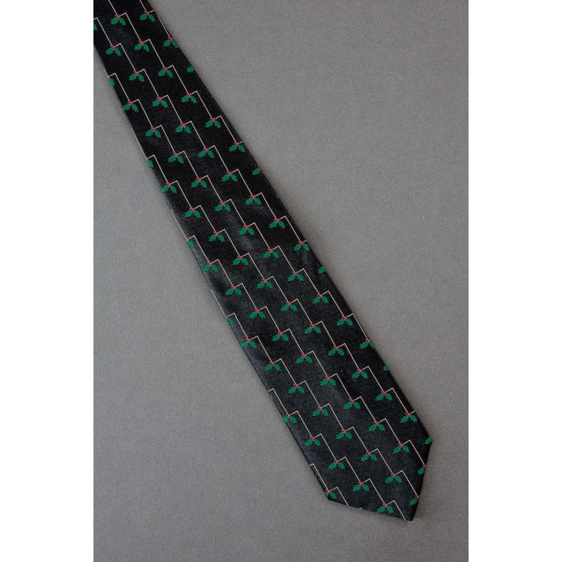 Holly With Berries - Festive Holiday Tie