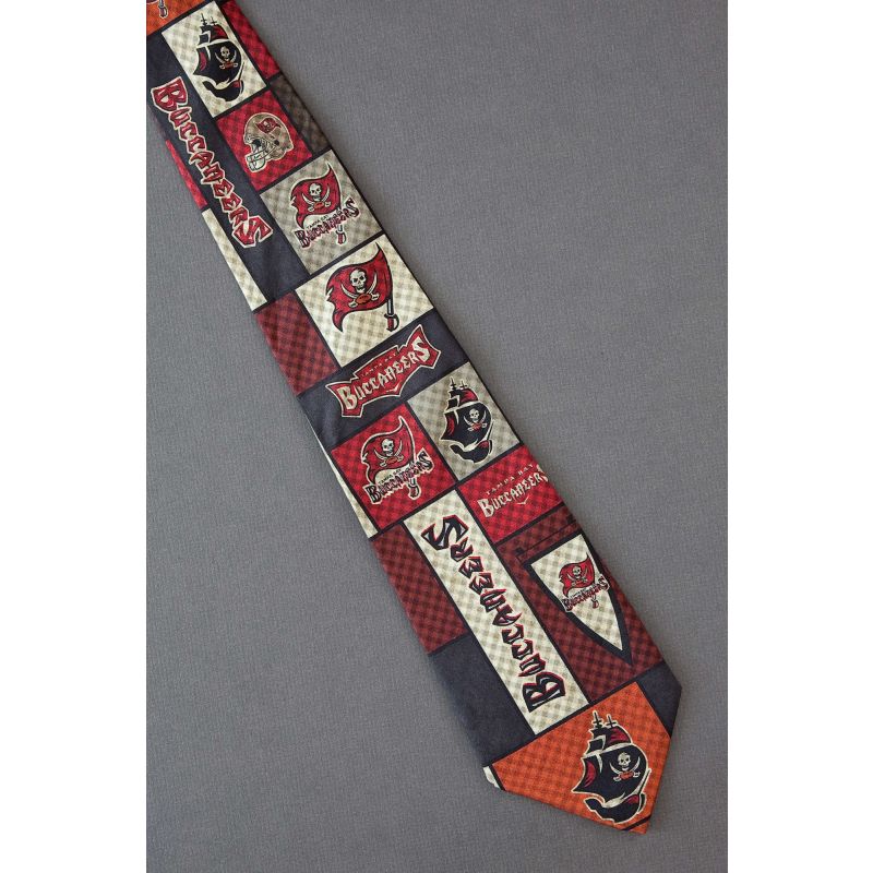 Tampa Bay Buccaneers - NFL Football Necktie
