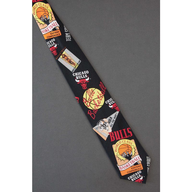 Chicago Bulls Banners & Signs - Basketball Tie