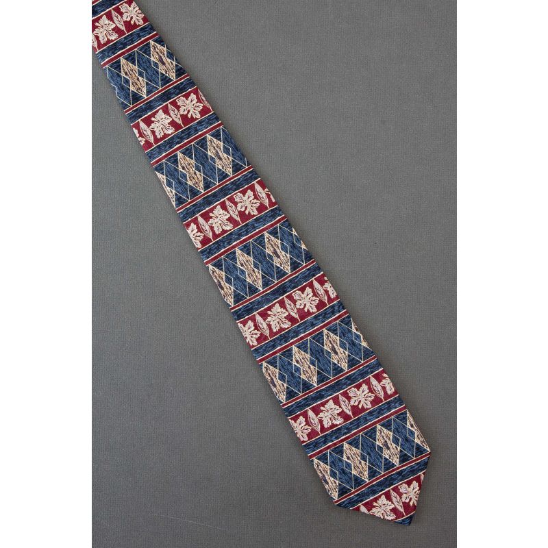 Leaves Amid Pattern - Silk Van Heusen Tie