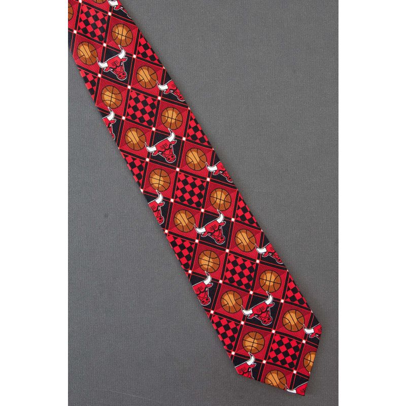 Chicago Bulls Logo & Basketballs - Necktie