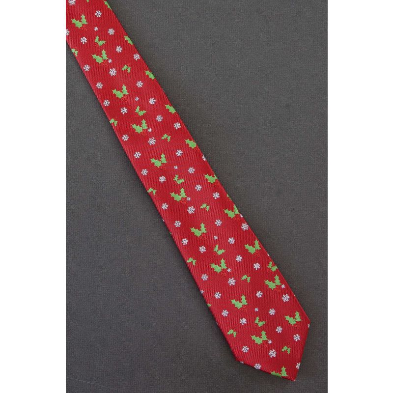 Snowflakes on Holly With Berries - Winter Necktie