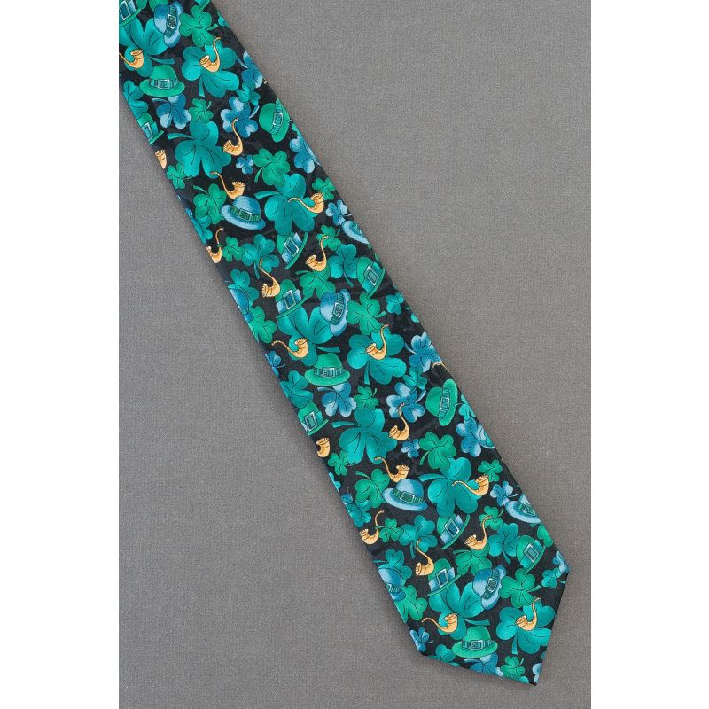 Leprechaun Hats, Pipes & Shamrocks Holiday Tie