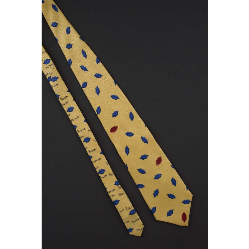 Kiss Me in Various Languages - Silk Neck Tie