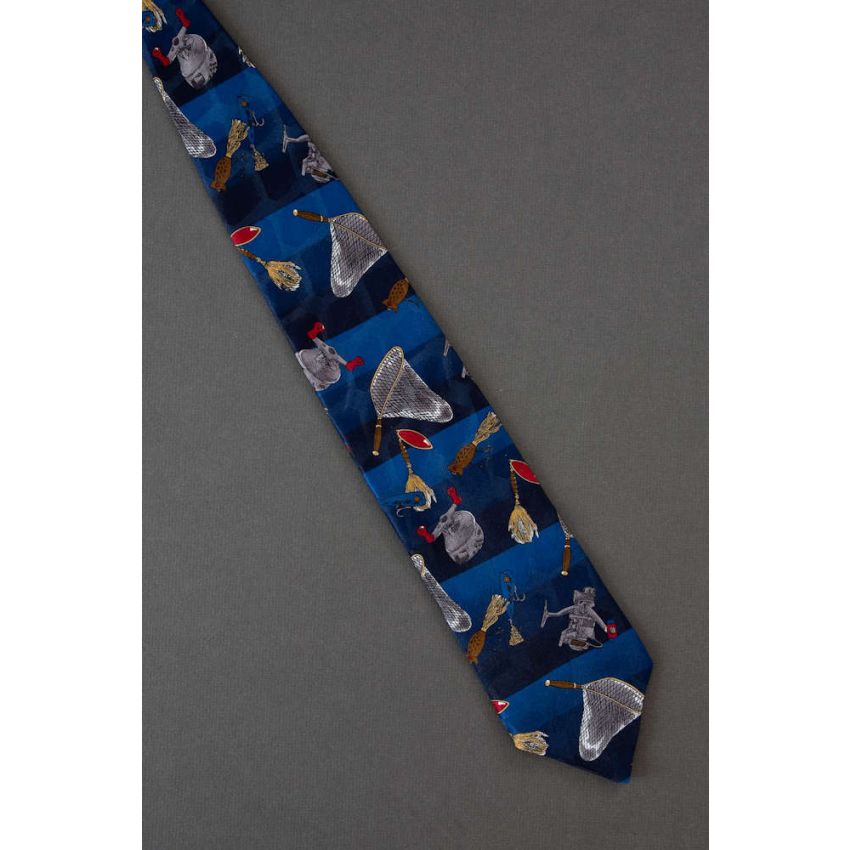 Reels, Lures & Nets - Fishing Equipment Tie